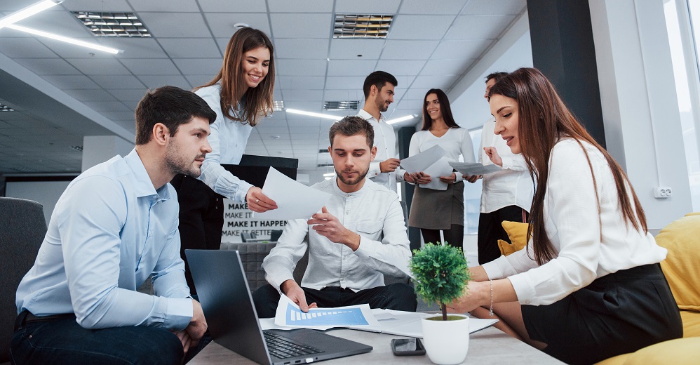 الوظائف: الكرامة الإنسانية وأقصر الطرق للخروج من الفقر